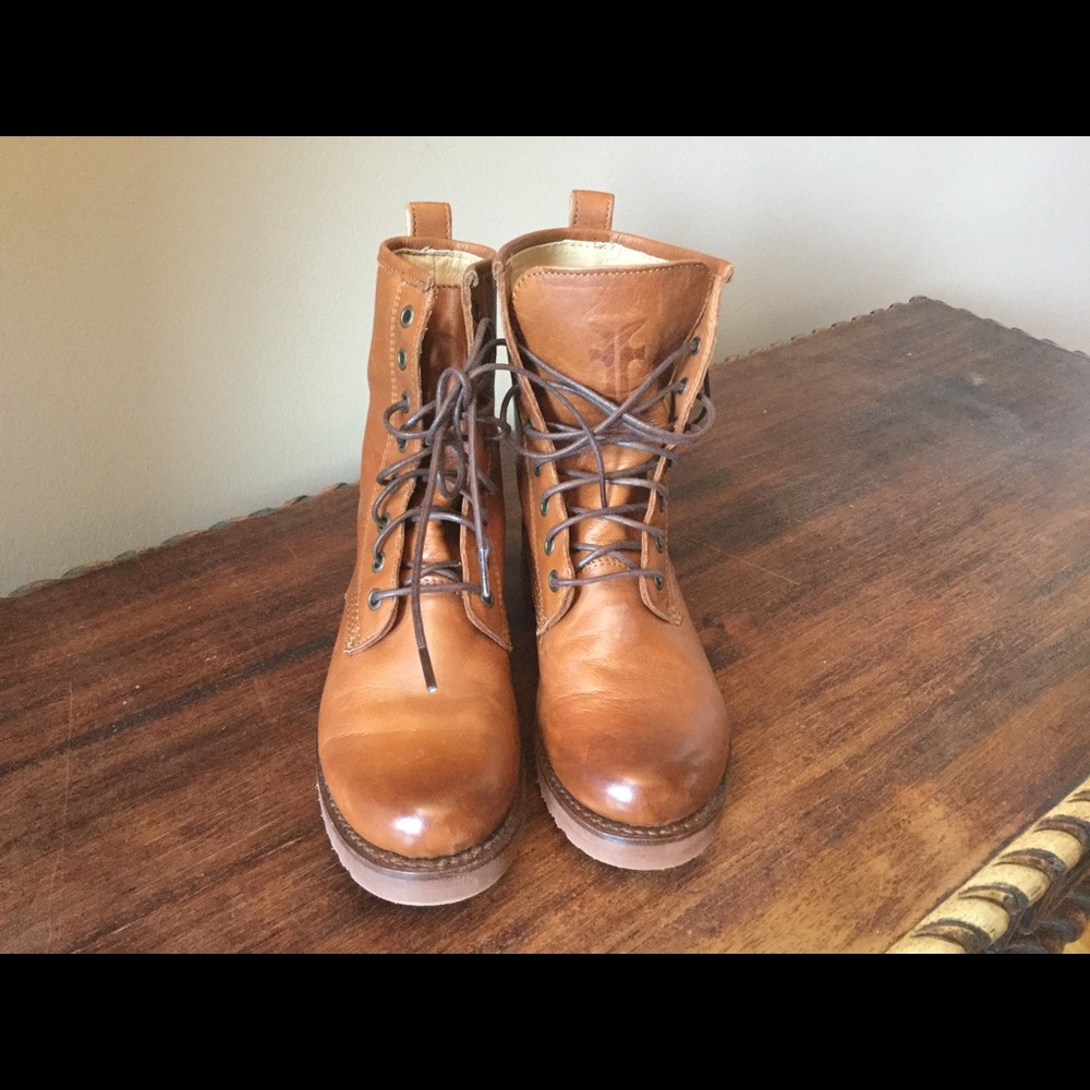 Frye Veronica Combat Boots size 6